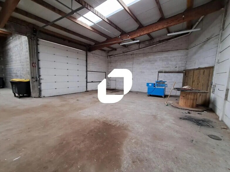 Bureau dans Gondecourt à louer - Photo intérieure – Image 3 sur 15