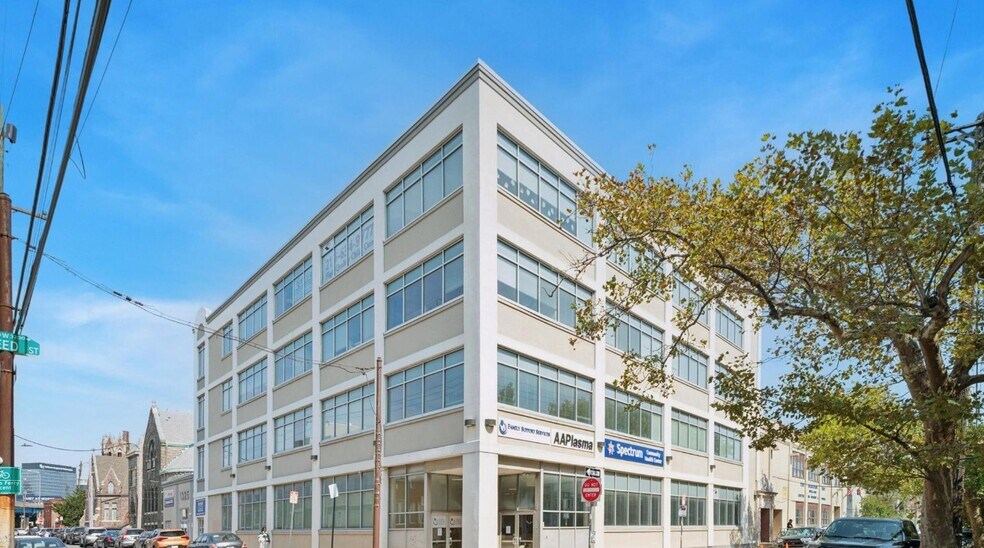 1325-1349 S 33rd St, Philadelphia, PA à louer - Photo de l’immeuble – Image 2 sur 16