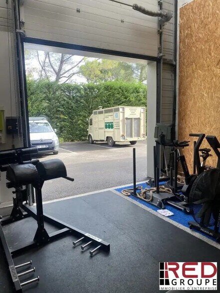 Industriel/Logistique dans La Ciotat à louer - Photo de l’immeuble – Image 1 sur 5