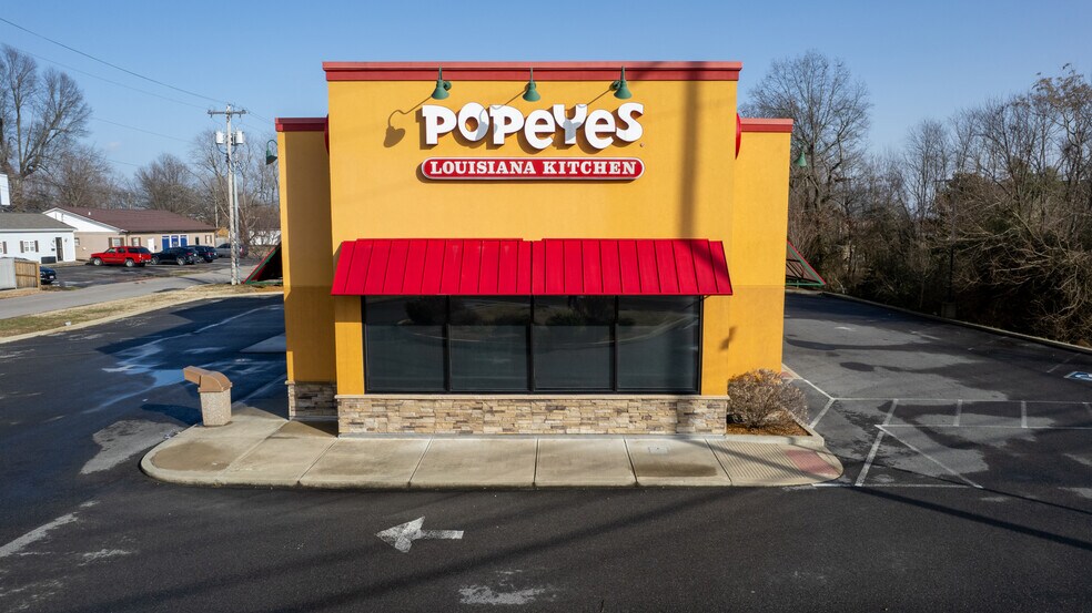 1018 Paris Rd, Mayfield, KY à louer - Photo de l’immeuble – Image 2 sur 4