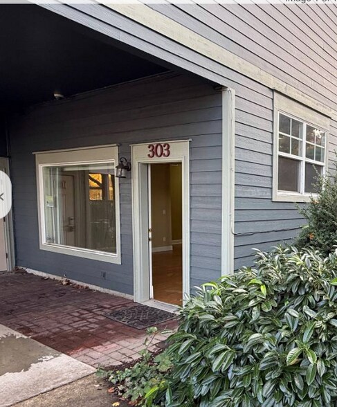 303 E Historic Columbia River Hwy, Troutdale, OR à louer - Photo de l’immeuble – Image 2 sur 9