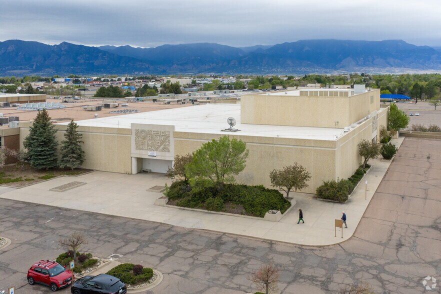 820 & 3655 Citadel Dr E, Colorado Springs, CO à vendre - Photo principale – Image 1 sur 30
