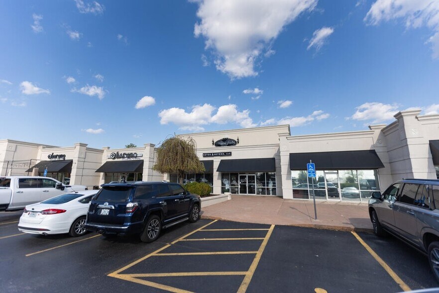 3060 S Fremont Ave, Springfield, MO à vendre - Photo de l’immeuble – Image 3 sur 31