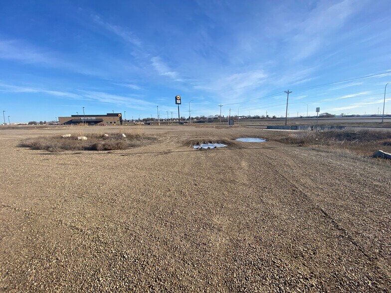 401 Reiger Dr, Williston, ND à vendre - Photo principale – Image 1 sur 6