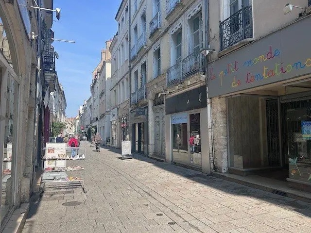 Plus de détails pour Local commercial à louer