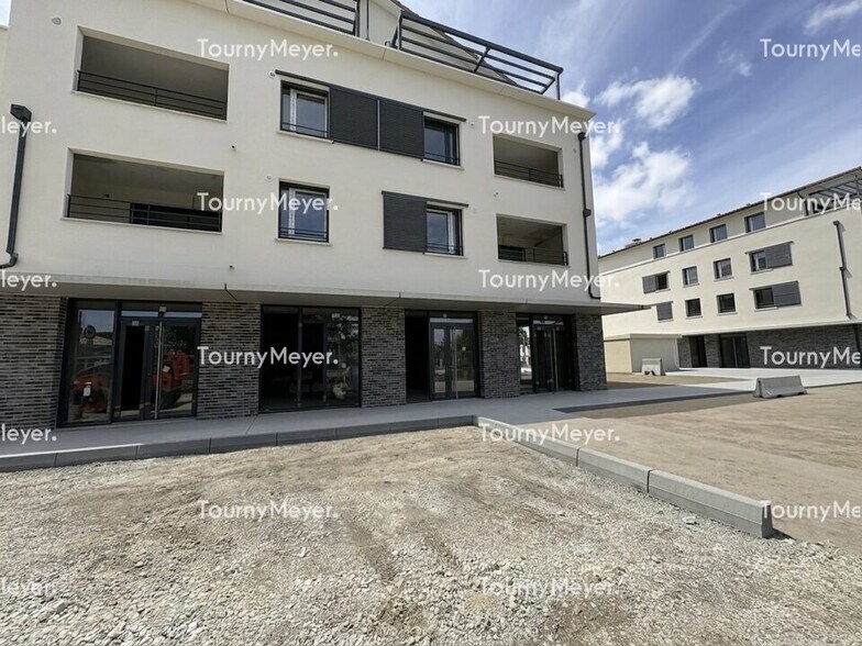 Rue Du Boulodrome, Lespinasse à vendre - Photo de l’immeuble – Image 3 sur 9