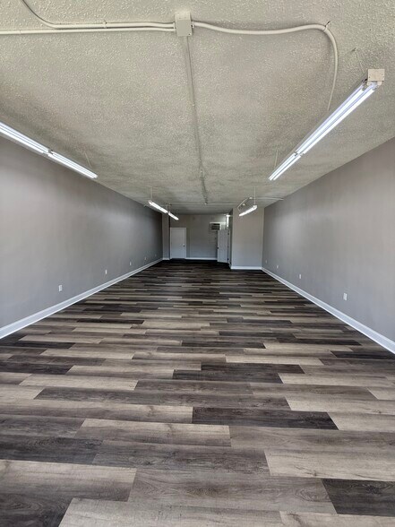 1823-1841 Wade Hampton Blvd, Greenville, SC à louer - Photo de l’immeuble – Image 3 sur 22