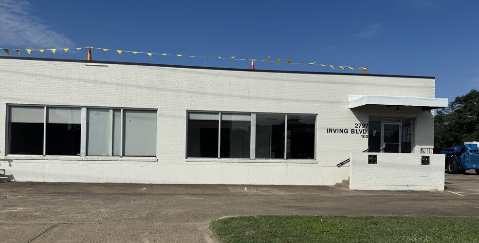 2797 Irving Blvd, Dallas, TX à louer - Photo de l’immeuble – Image 3 sur 4