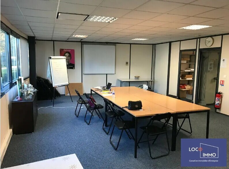 Bureau dans Mérignac à louer - Photo de l’immeuble – Image 2 sur 4