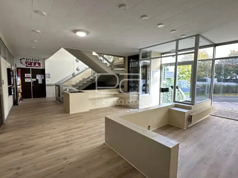 Bureau dans Ludres à louer - Photo de l’immeuble – Image 2 sur 13