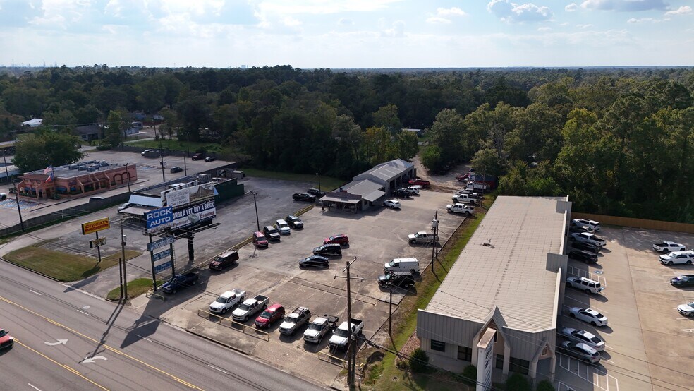1055 N Main St, Vidor, TX à louer - Photo de l’immeuble – Image 3 sur 12