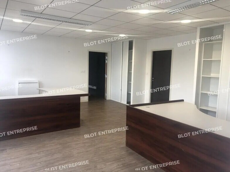 Bureau dans Landerneau à louer - Photo intérieure – Image 3 sur 8