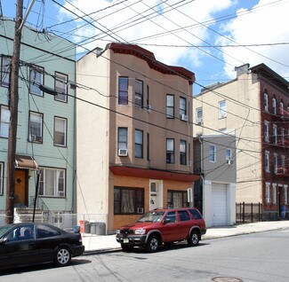 Plus de détails pour 715 22nd St, Union City, NJ - Logement à vendre