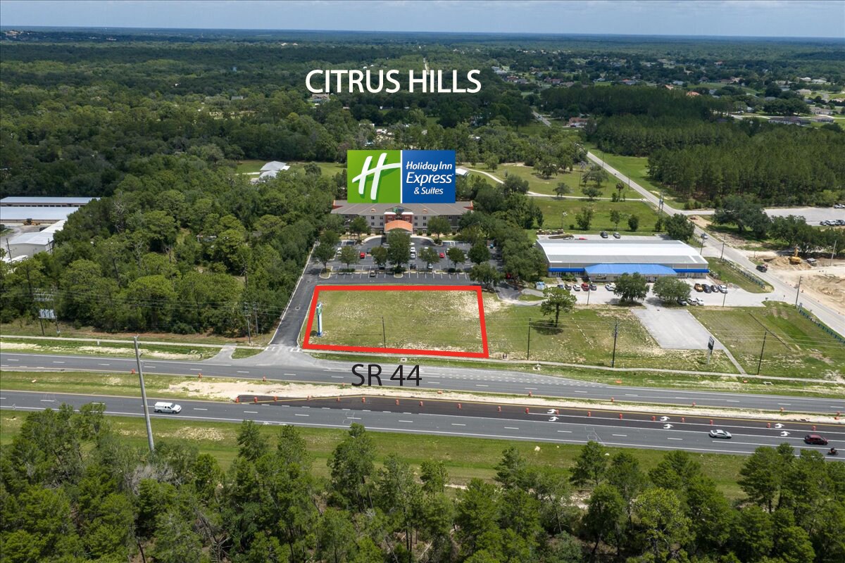 903 E Gulf To Lake Hwy, Lecanto, FL à louer Photo de l’immeuble– Image 1 sur 9