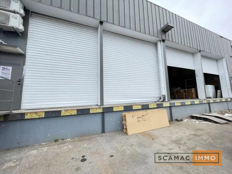 Industriel/Logistique dans Villeneuve-Saint-Georges à louer - Photo de l’immeuble – Image 2 sur 3