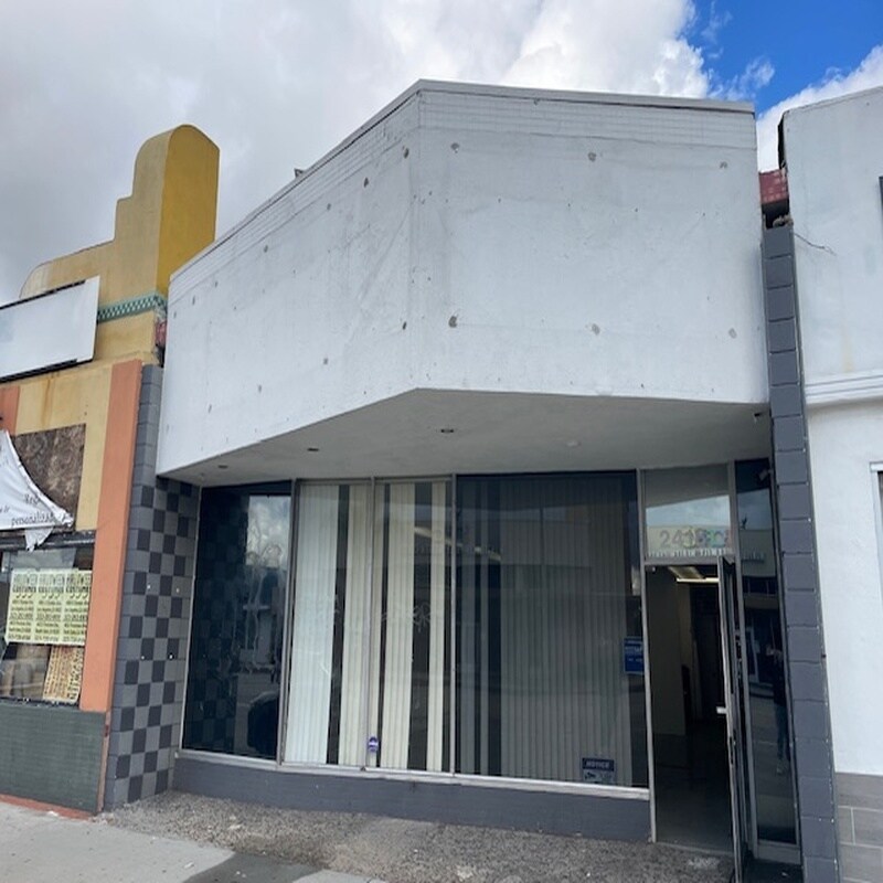 2418 W Whittier Blvd, Montebello, CA à louer Photo principale– Image 1 sur 6