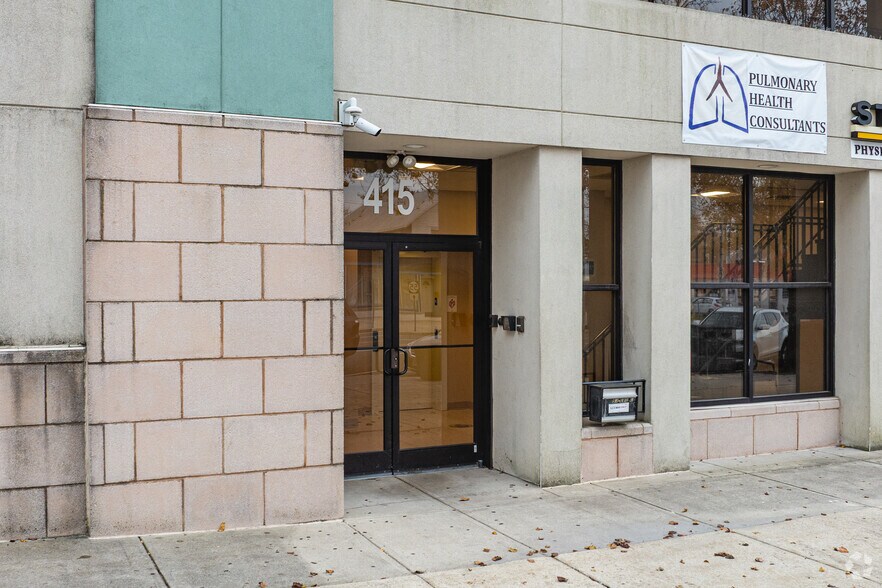 415 W Landis Ave, Vineland, NJ à louer - Photo de l’immeuble – Image 2 sur 5