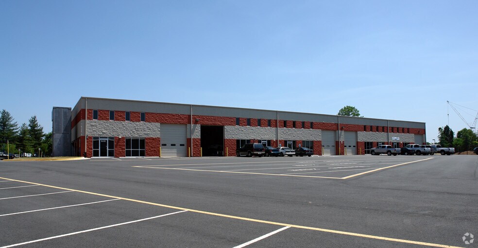 9432-9442 Center Point Ln, Manassas, VA à louer - Photo de l’immeuble – Image 3 sur 4