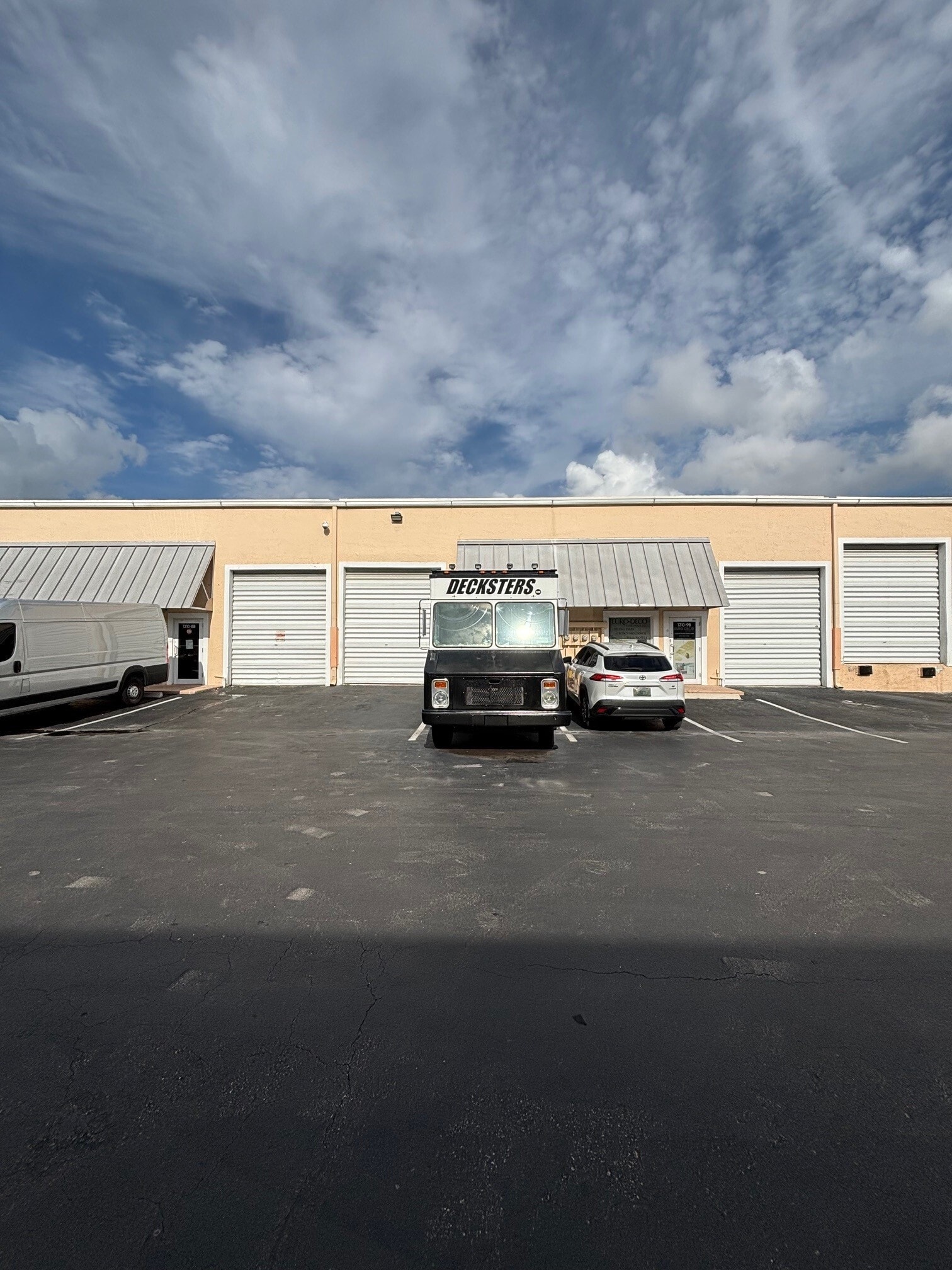 1200-1340 Stirling Rd, Dania Beach, FL à louer Photo de l’immeuble– Image 1 sur 10