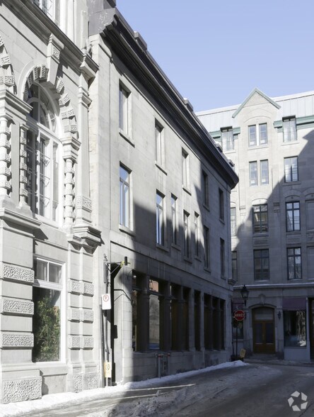 430-434 Rue Saint-François-Xavier, Montréal, QC à louer - Photo de l’immeuble – Image 2 sur 2