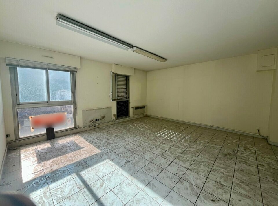 Bureau dans Châteaurenard à vendre Photo intérieure– Image 1 sur 5