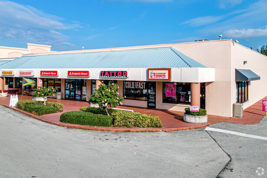 Sr 7, Royal Palm Beach, FL à louer - Photo de l’immeuble – Image 2 sur 8