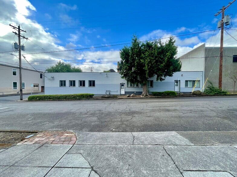 930 SE Lincoln St, Portland, OR à vendre - Photo de l’immeuble – Image 3 sur 6