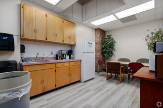 1712 19th St, Bakersfield, CA à louer Photo intérieure– Image 1 sur 4