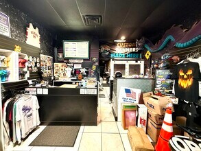 10214-10230 Atlantic Blvd, Jacksonville, FL à louer Photo intérieure– Image 2 sur 4