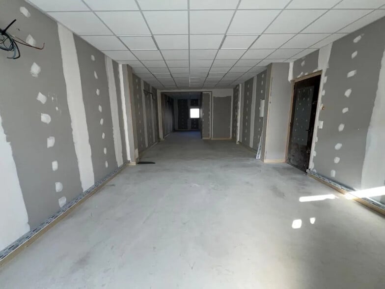 Local commercial dans Reims à louer - Photo intérieure – Image 2 sur 6