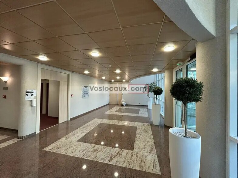 Bureau dans SOPHIA ANTIPOLIS à louer - Hall d’entrée – Image 1 sur 6