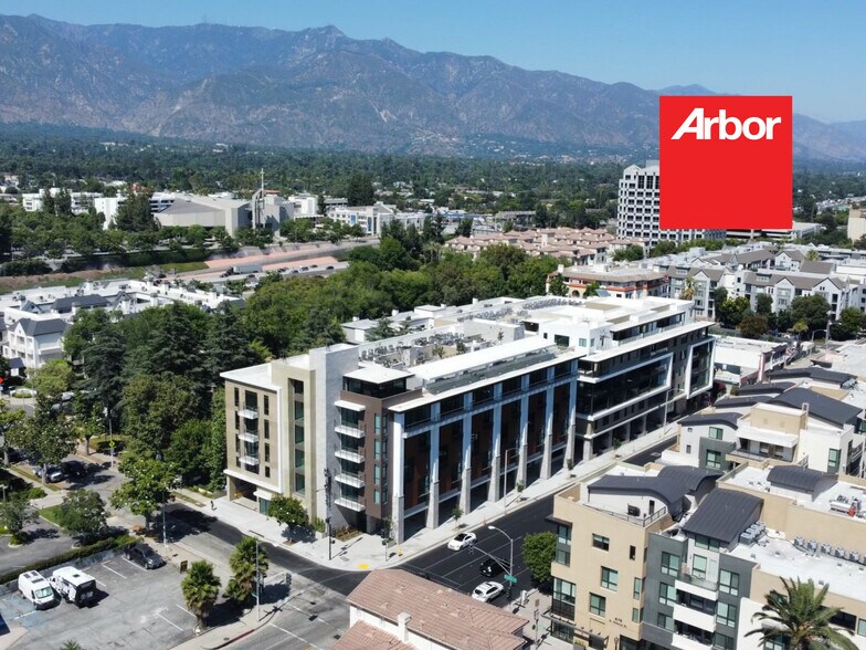 218 N El Molino Ave, Pasadena, CA à louer - Photo de l’immeuble – Image 2 sur 11