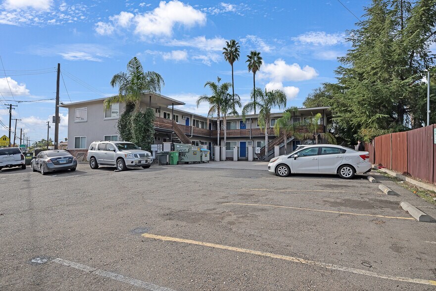 3911 Watt Ave, Sacramento, CA à vendre - Photo principale – Image 1 sur 16