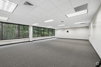 55 Corporate Dr, Trumbull, CT à louer Photo intérieure– Image 2 sur 8