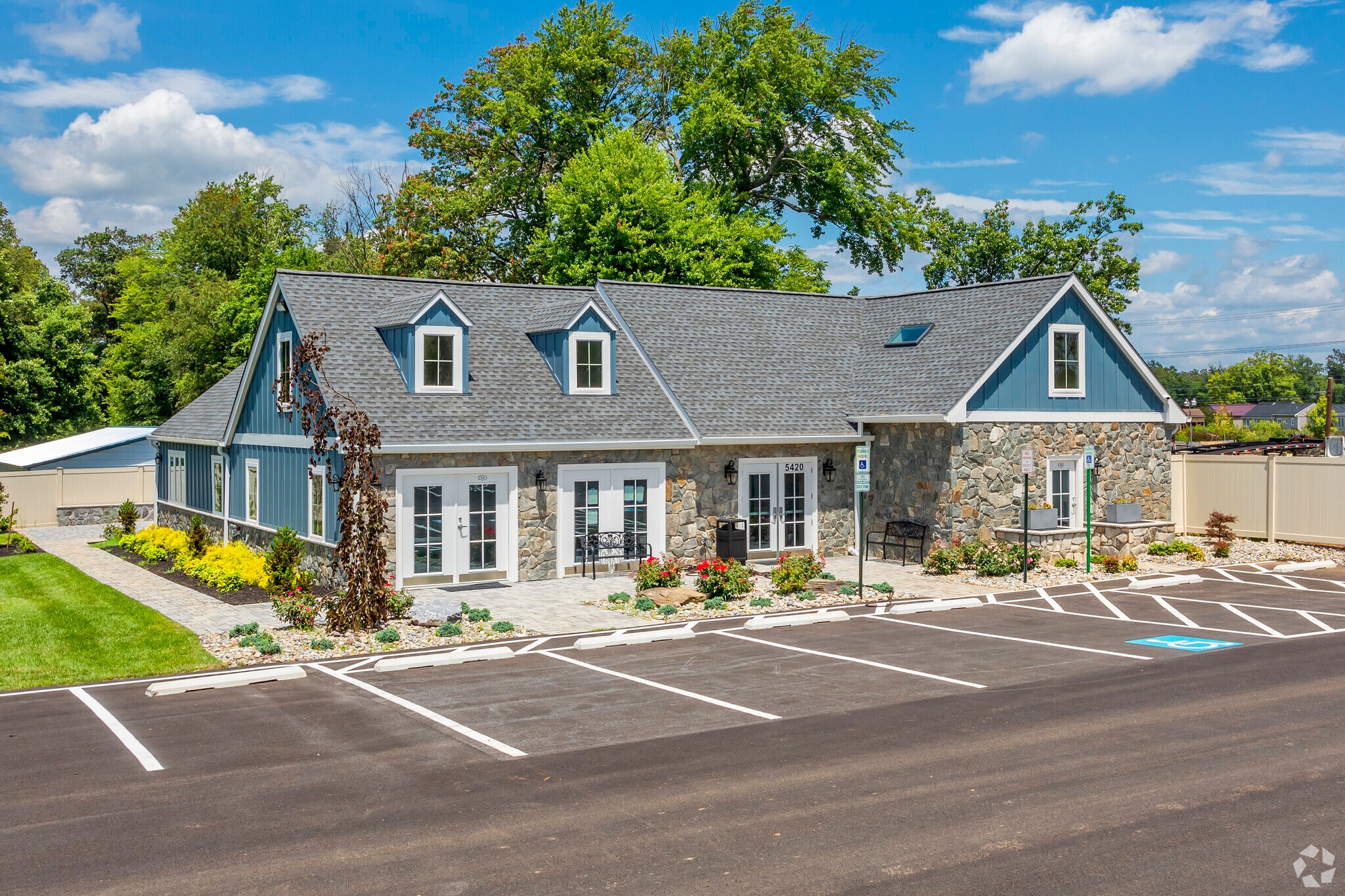 5420 Olney Laytonsville Rd, Olney, MD à louer Photo principale– Image 1 sur 22