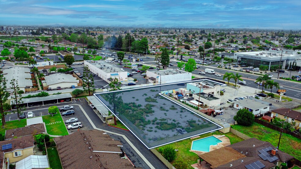 13561 Beach Blvd, Westminster, CA à vendre - Photo de l’immeuble – Image 3 sur 7