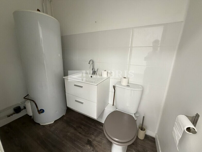 12 Cours Tolstoï, Villeurbanne à louer - Photo de l’immeuble – Image 3 sur 5