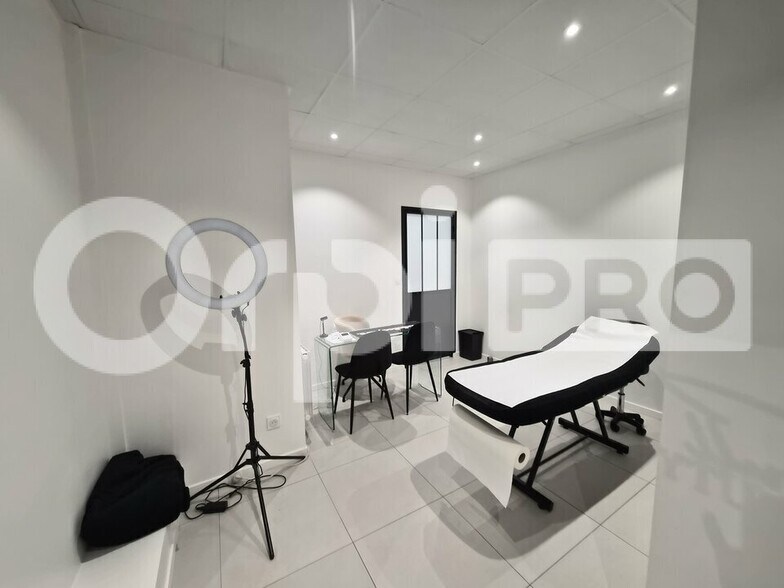 Local commercial dans Reims à louer - Photo intérieure – Image 1 sur 11