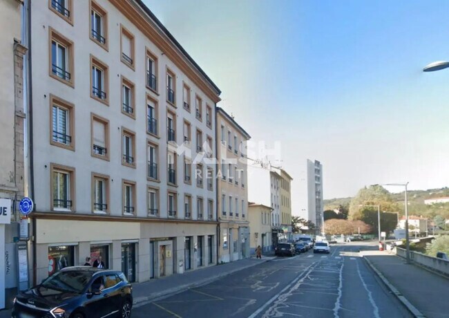 Plus de détails pour Local commercial à louer