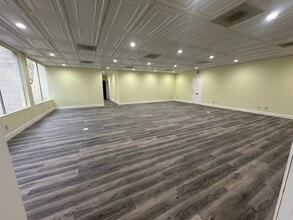 5104 N Orange Blossom Trl, Orlando, FL à louer Photo intérieure– Image 2 sur 4