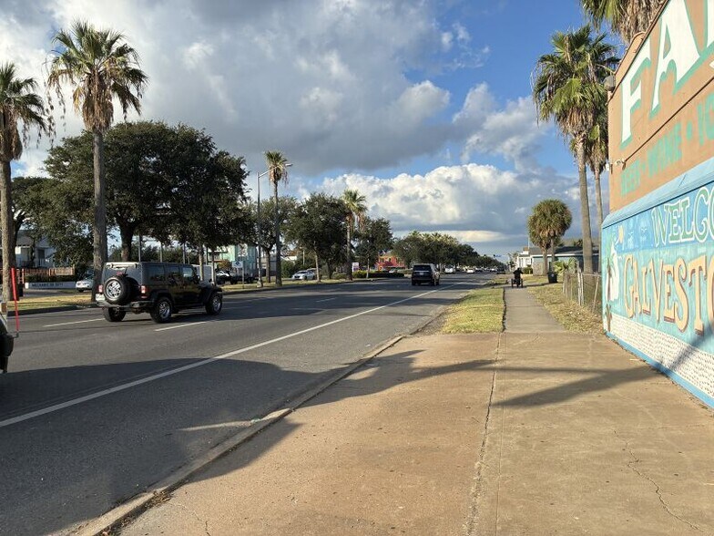 4302 Broadway St, Galveston, TX à vendre - Photo de l’immeuble – Image 2 sur 12