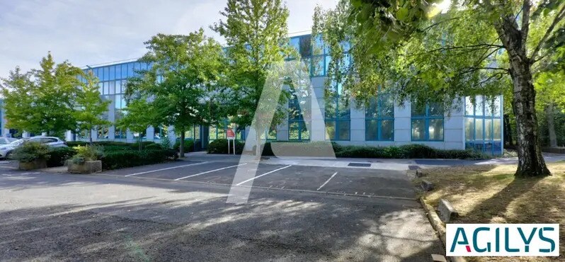 Avenue Du Parc Médicis, Fresnes à louer - Photo de l’immeuble – Image 3 sur 5