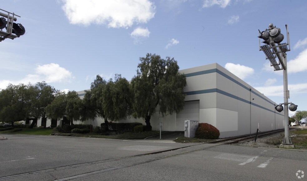 30655 San Clemente St, Hayward, CA à louer - Photo de l’immeuble – Image 3 sur 3