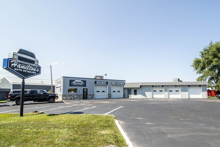 10185 N Saginaw Rd, Clio, MI à vendre - Photo de l’immeuble – Image 1 sur 23