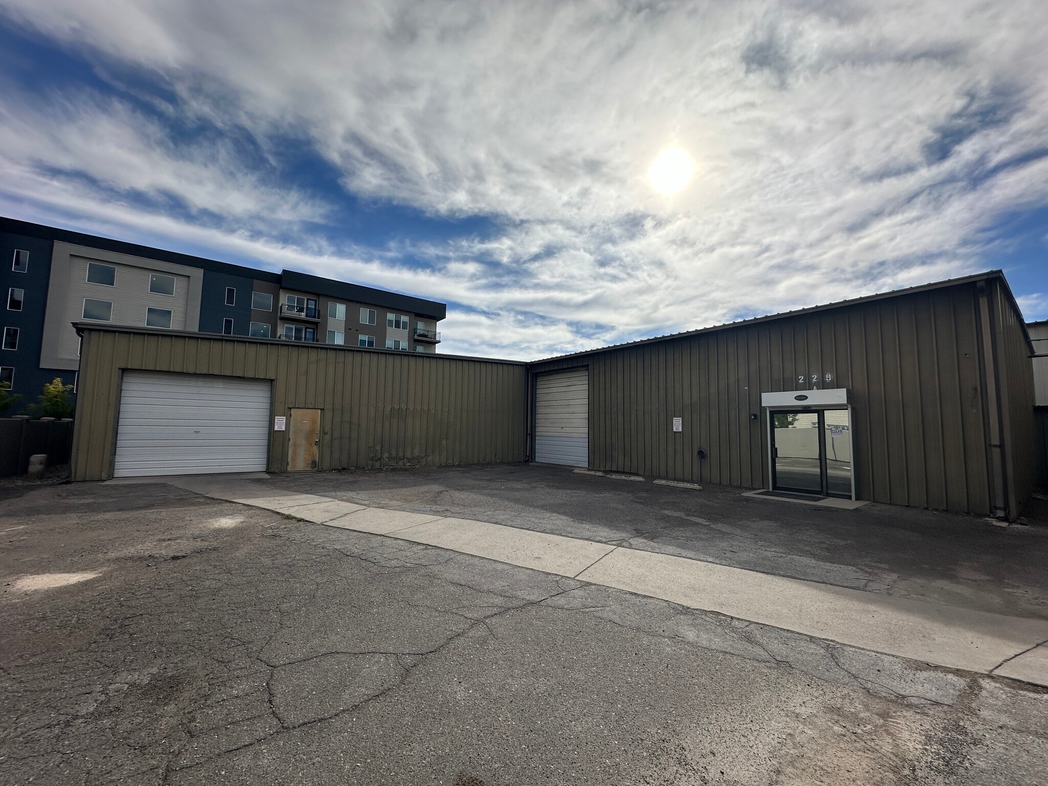 229 W Harris Ave, Salt Lake City, UT à louer Photo de l’immeuble– Image 1 sur 4