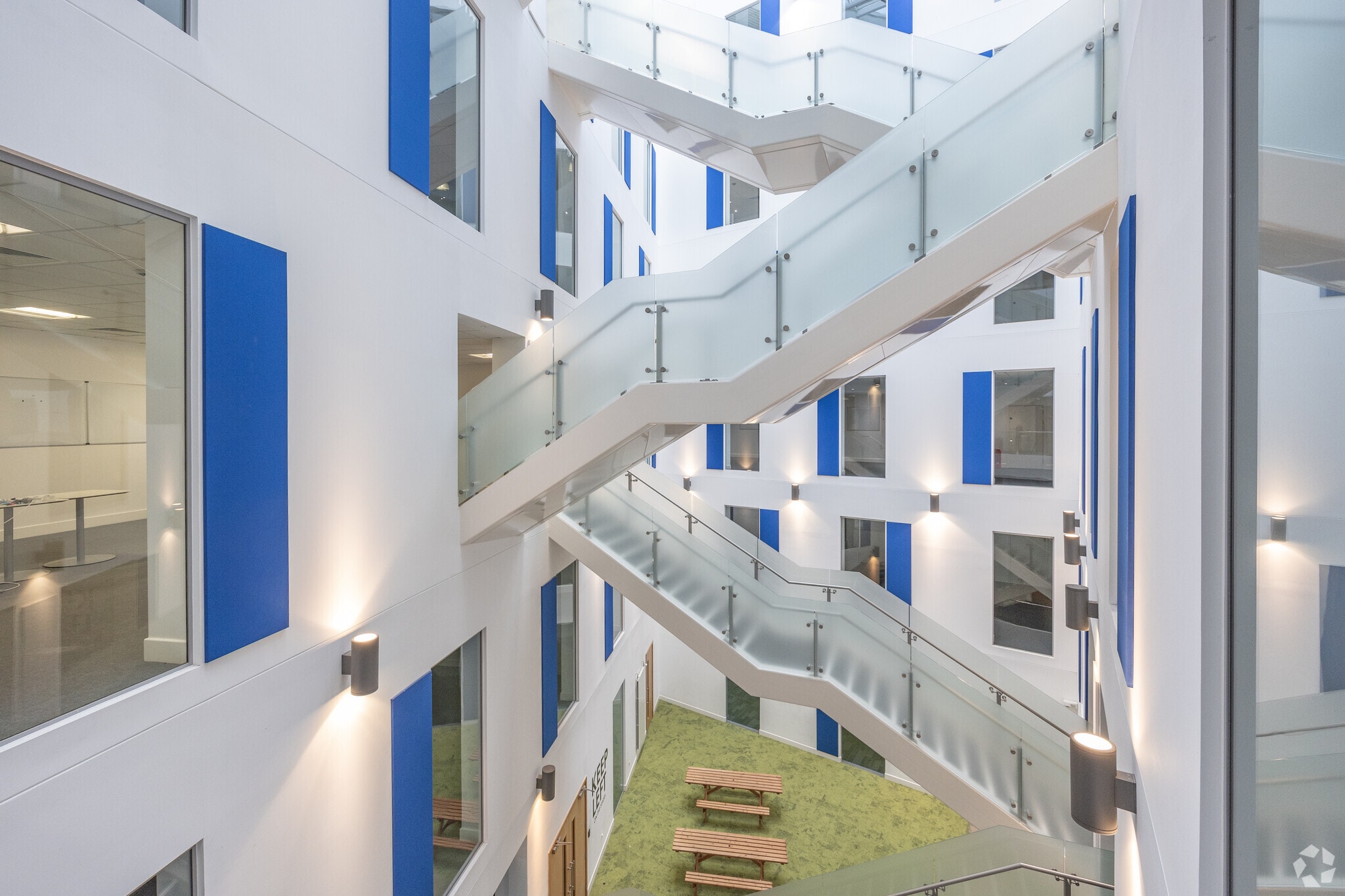 Queensway, Newport à louer Photo intérieure– Image 1 sur 3