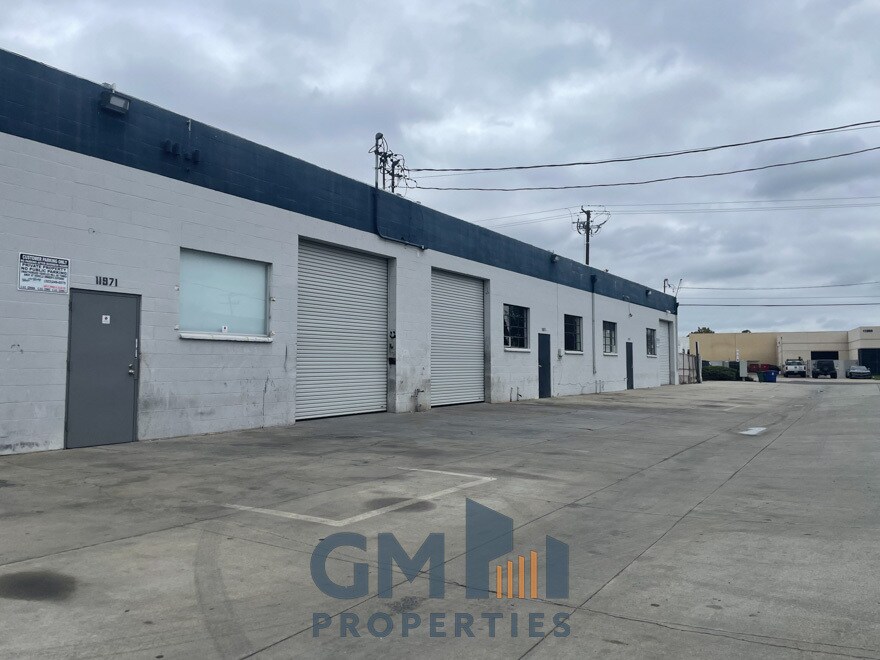 11971 Rivera Rd, Santa Fe Springs, CA à louer Photo de l’immeuble– Image 1 sur 6