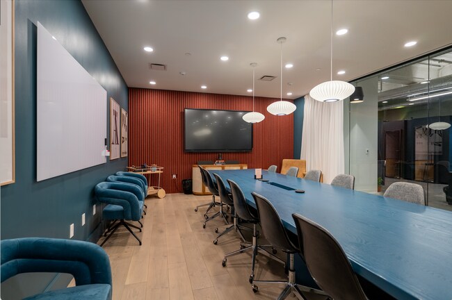 Plus de détails pour 2701 N Thanksgiving Way, Lehi, UT - Coworking à louer