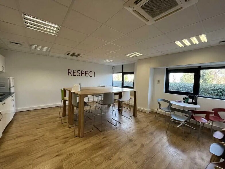 350 Avenue Jean-René Guillibert Gautier De La Lauzière, Aix-en-Provence à louer - Photo intérieure – Image 3 sur 16