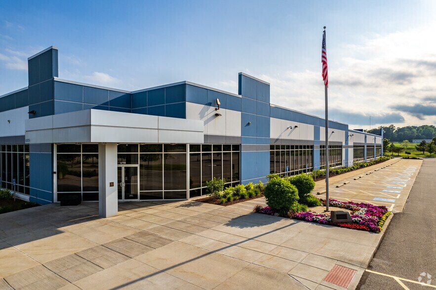 6750 Miller Rd, Brecksville, OH à louer - Photo principale – Image 1 sur 24